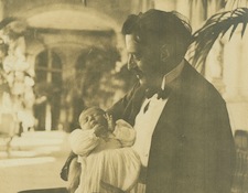1900 George holds baby Cornelia Vanderbilt